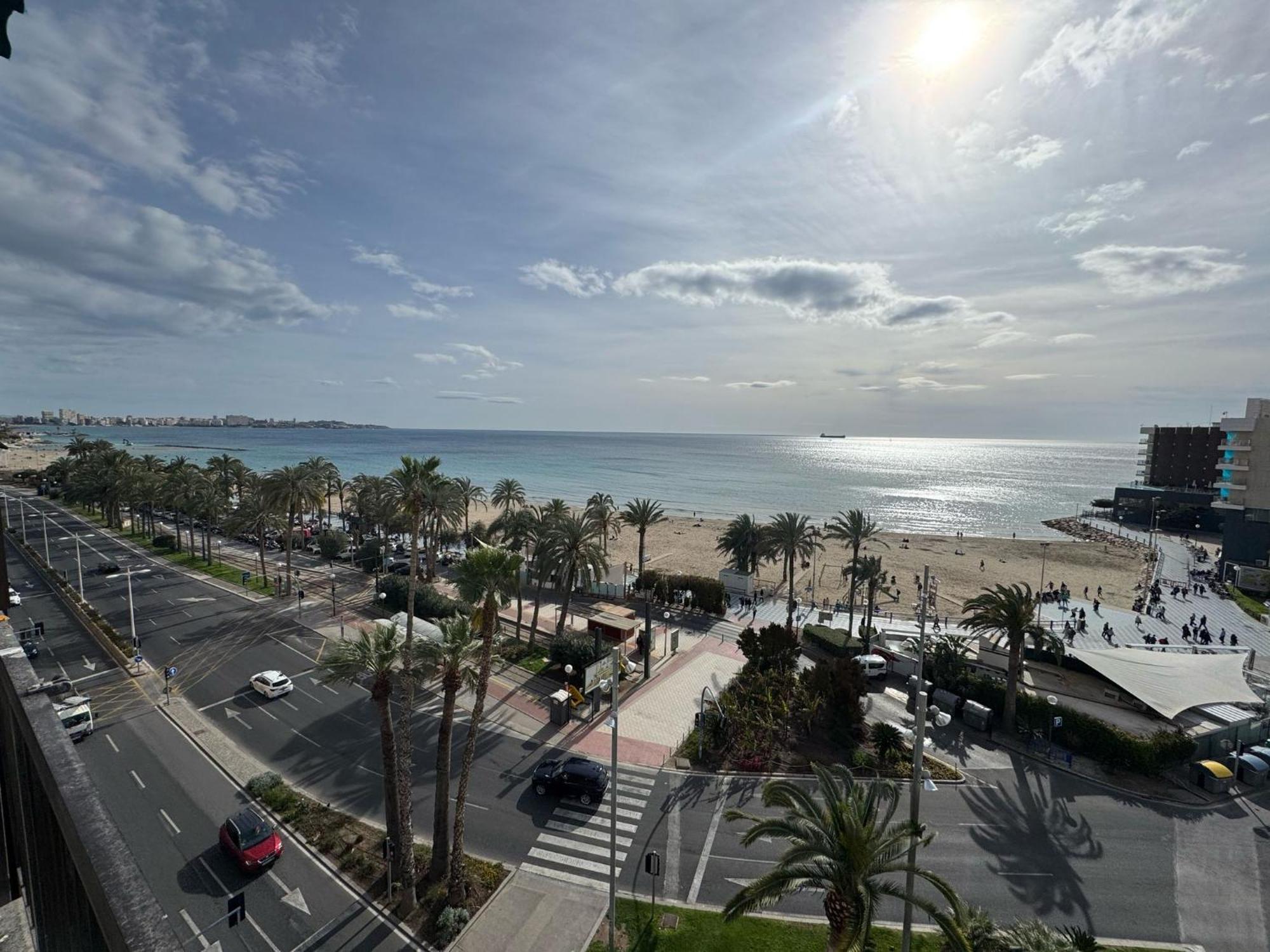 Apartamentos Playa Postiguet Аликанте Экстерьер фото