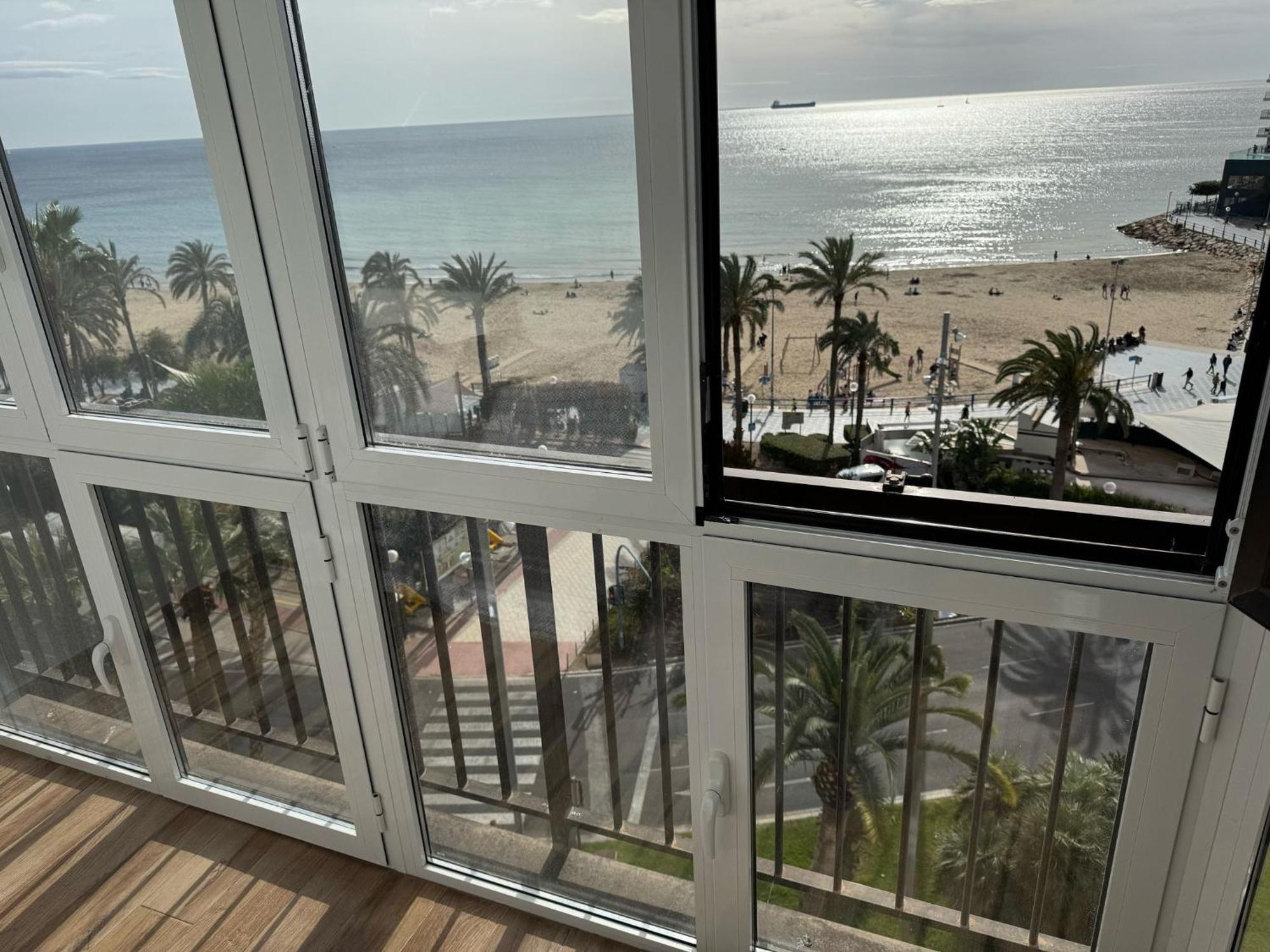 Apartamentos Playa Postiguet Аликанте Экстерьер фото