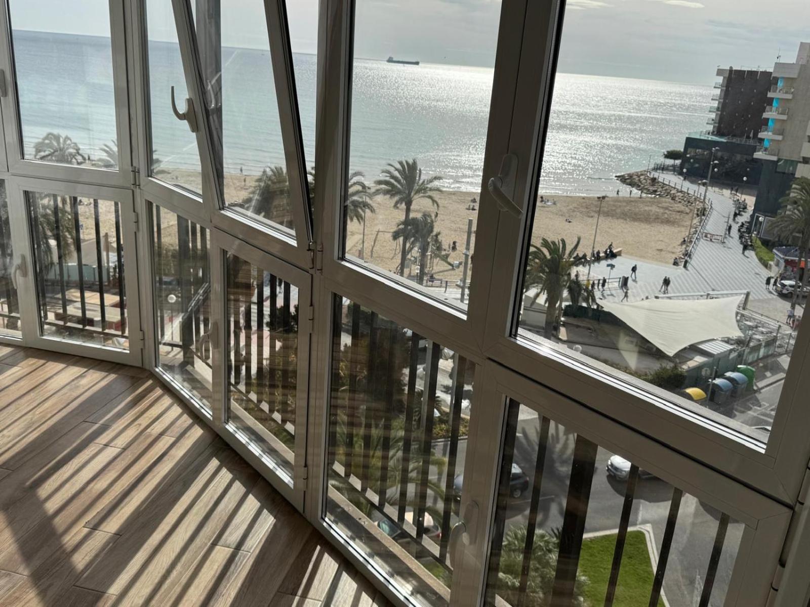 Apartamentos Playa Postiguet Аликанте Экстерьер фото