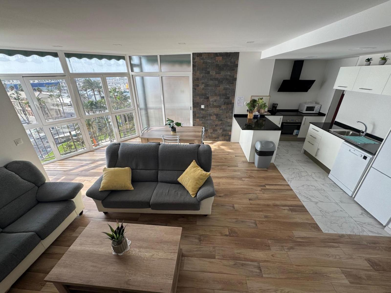 Apartamentos Playa Postiguet Аликанте Экстерьер фото