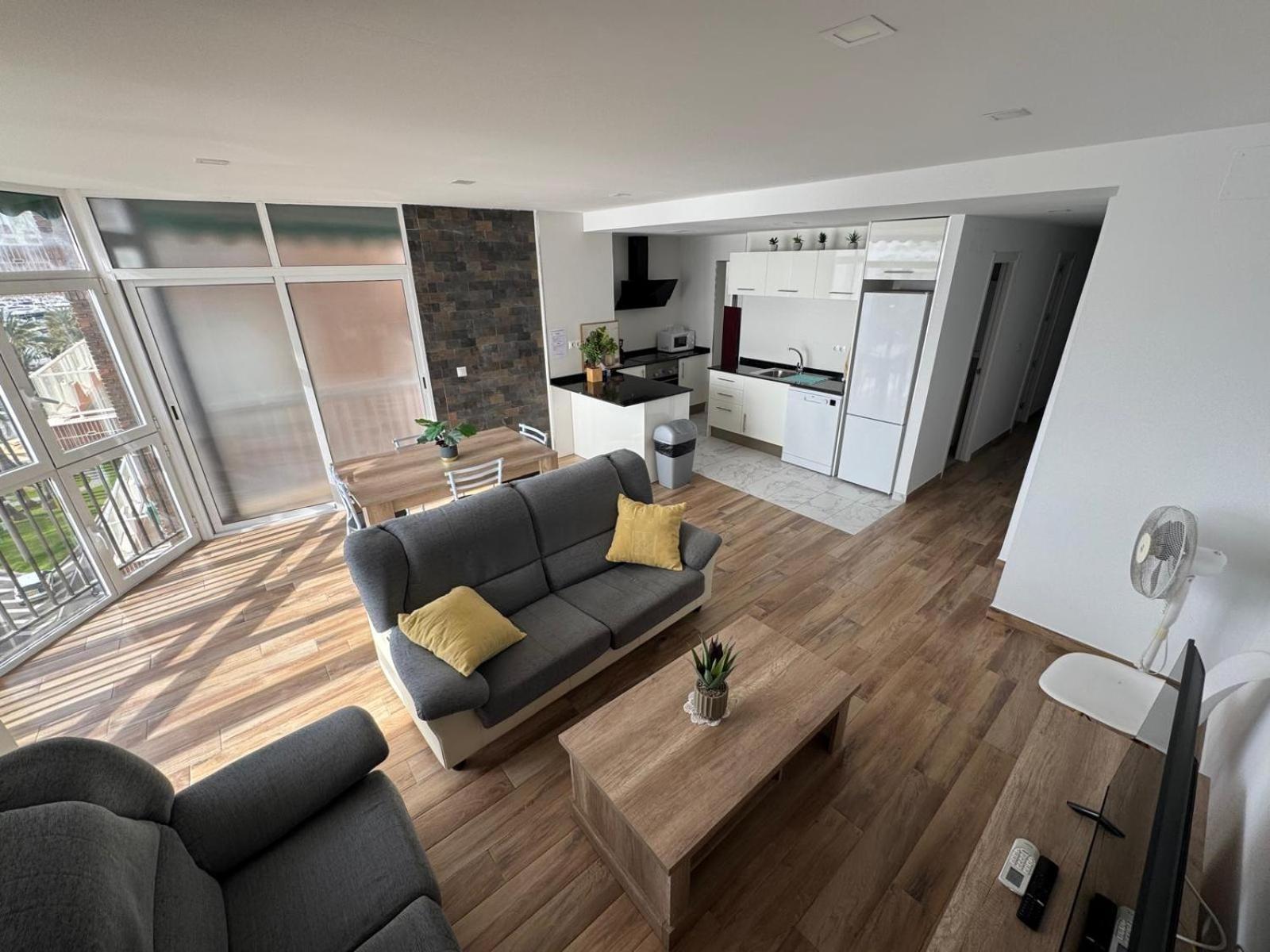 Apartamentos Playa Postiguet Аликанте Экстерьер фото