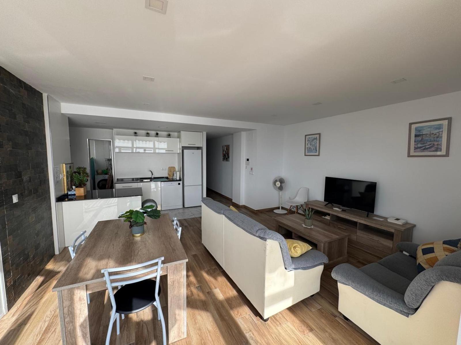 Apartamentos Playa Postiguet Аликанте Экстерьер фото
