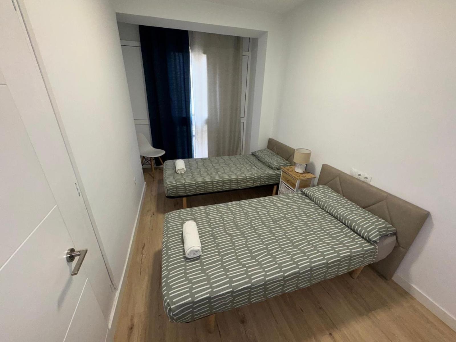 Apartamentos Playa Postiguet Аликанте Экстерьер фото