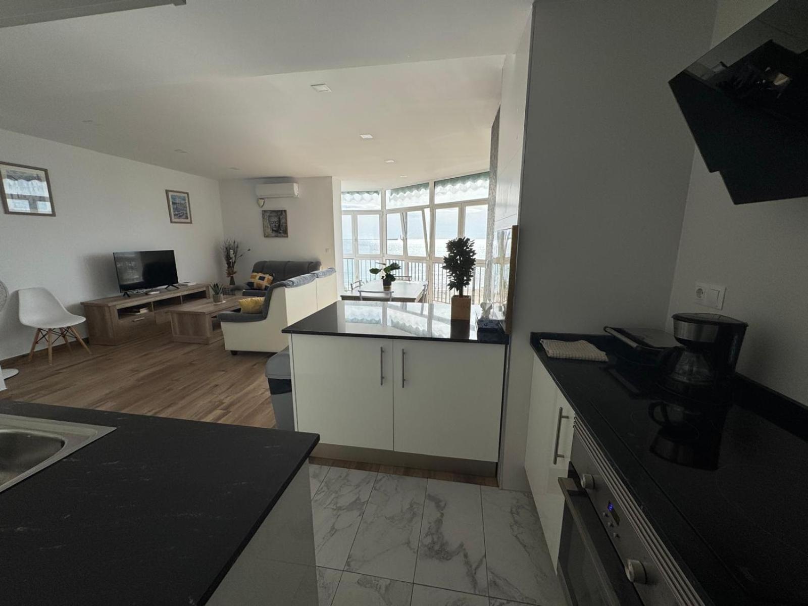 Apartamentos Playa Postiguet Аликанте Экстерьер фото